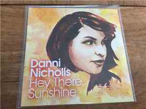 Danni Nicholls - Hey There, Sunshine