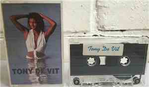 Tony De Vit - Untitled