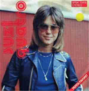 Suzi Quatro - She's In Love With You