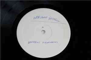 Marianne Faithfull - Dangerous Acquaintances