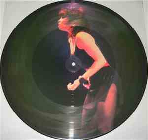 Pat Benatar - Love Is A Battlefield