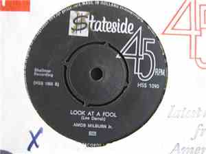 Amos Milburn Jr. - Gloria / Look At A Fool