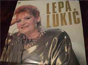 Lepa Lukić - Kupite Se Druge Na Sedeljku