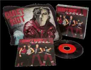 Quiet Riot - Cum On Feel The Noize