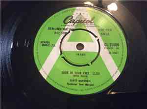 Scott McKenzie - Look In Your Eyes / All I Want Is You