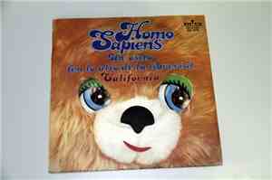 Homo Sapiens  - Un Osito (En Lo Alto De La Librería) / California