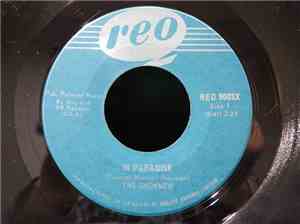 The Showmen - In Paradise / Take It Easy Baby