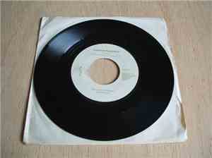 Kate Bush - Sat In Your Lap