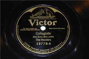 The Revelers  - Collegiate / I'm Gonna Charleston Back To Charleston