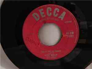 Kitty Wells - Touch And Go Heart / He's Lost His Love For Me