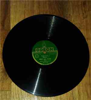 Louis Armstrong And His Hot Five - West End Blues / Dinah