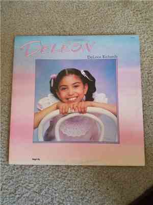 DeLeon Richards - Deleon