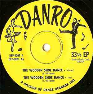 Unknown Artist - The Wooden Shoe Dance / In A Pretty Little Costume