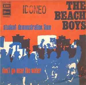 The Beach Boys - Student Demonstration Time / Don't Go Near The Water