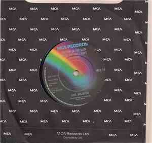 Love Unlimited - Walking In The Rain With The One I Love / Is It Really True Boy - Is It Really Me ?