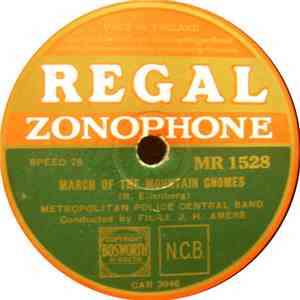 Metropolitan Police Central Band - March Of The Mountain Gnomes / Wee McGreggor - Highland Patrol