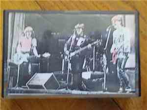 Intressi - Live At Hiekkasärkät 25.07.82