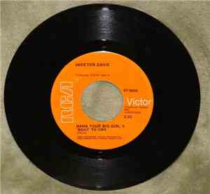 Skeeter Davis - Mama Your Big Girl's 'Boutt To Cry / The Closest Thing To Love (I've Ever Seen)
