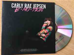 Carly Rae Jepsen - E•MO•TION