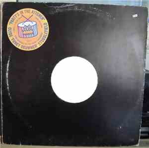 Clyde 'Funky Drummer' Stubblefield - Party's In The Kitchen
