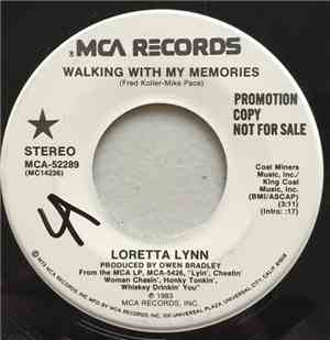 Loretta Lynn - Walking With My Memories